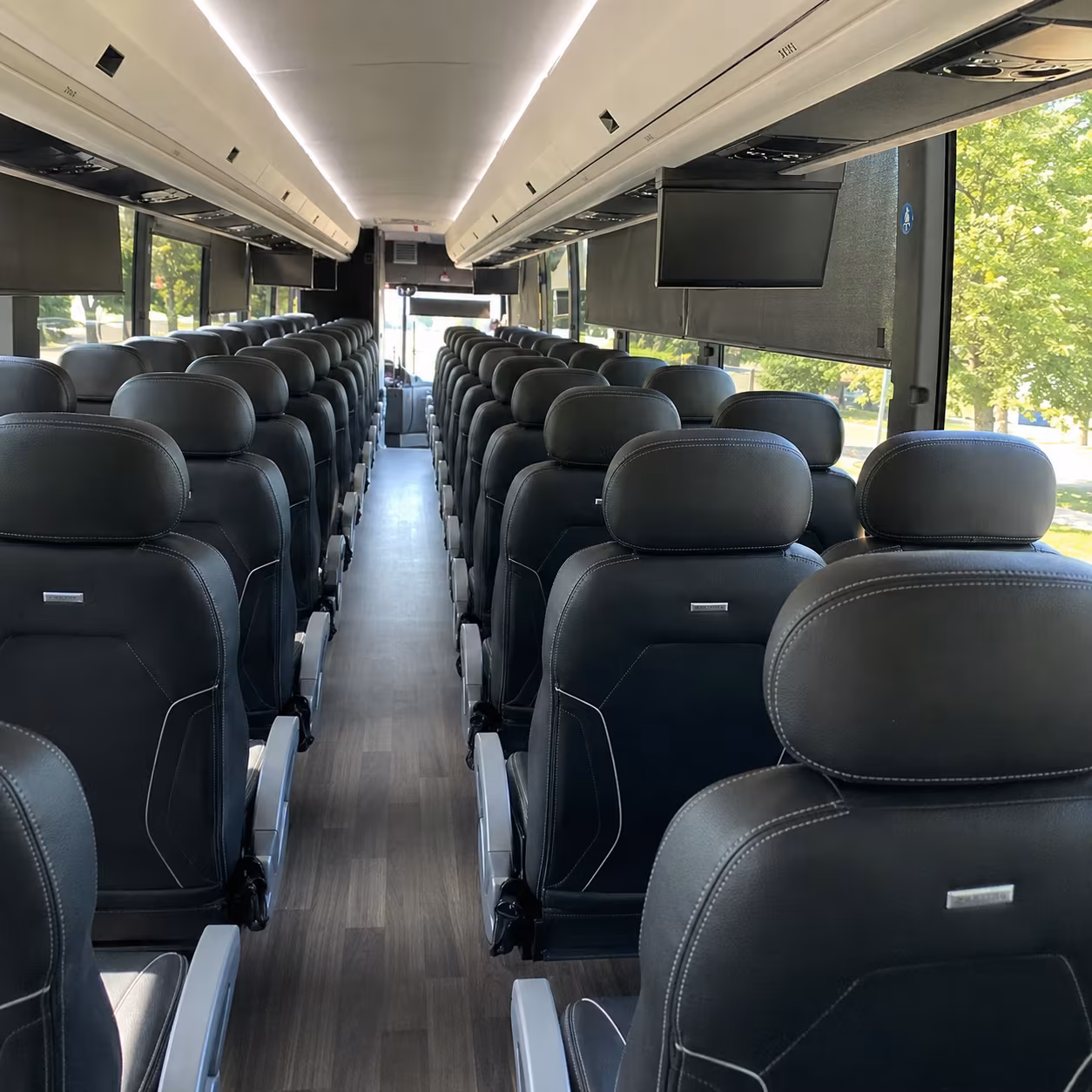 middletowncharterbuscompany com helps you coordinate employee shuttles to the middletown nj transit station