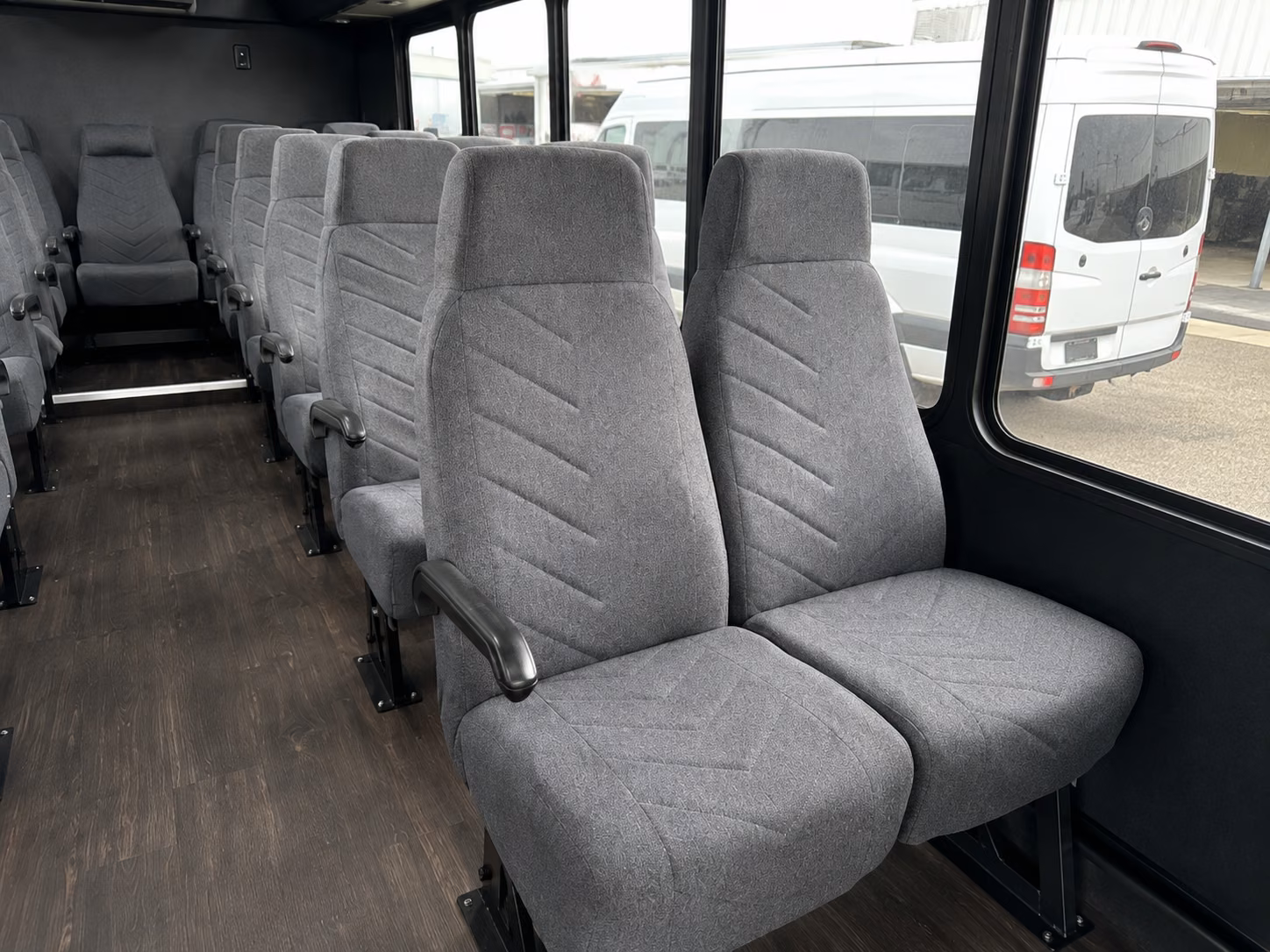 newark airport shuttle bus rentals