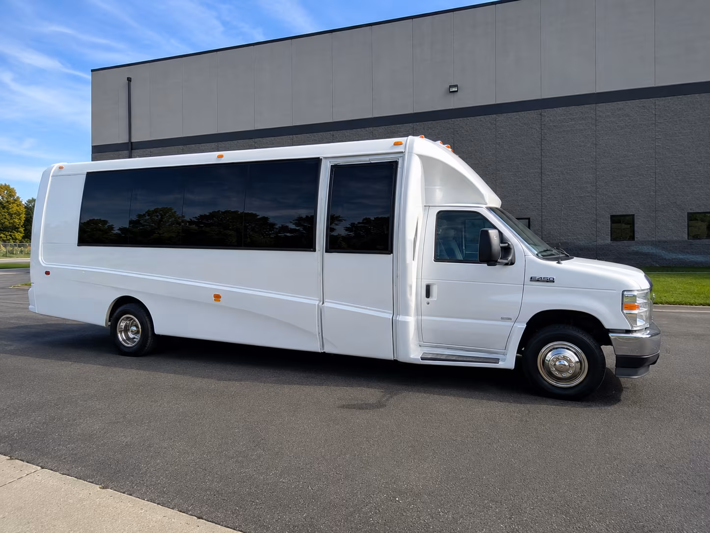 plan a full day charter to the hunterdon county wine trail