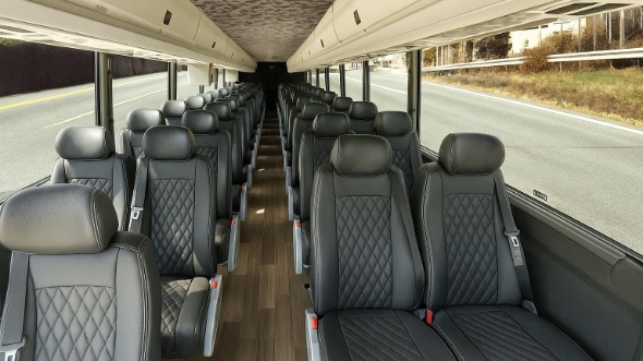 middletown 18 passenger minibus rental